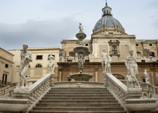 Piazza-della-vergogna-Palermo-pretoria
