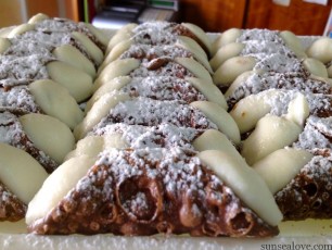 Cannoli-sicilian-best-pastries
