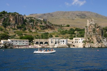 half-day-excursion-by-boat-castellammare-del-golfo
