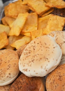 chickpea-sandwich-panino-con-le panelle-sicily